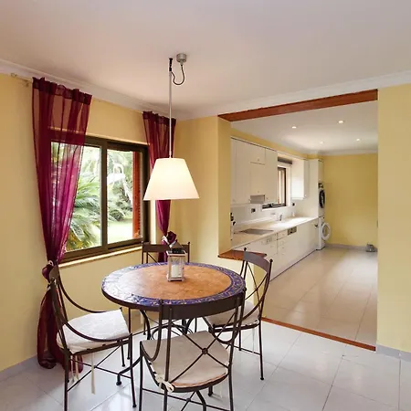 بيت للعطل Tulipa